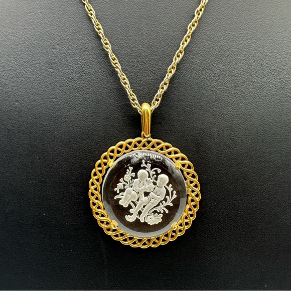 Trifari Jewelry - Vintage Trifari Goldtone Zodiac Gemini Pendant Statement Necklace Lux Chain